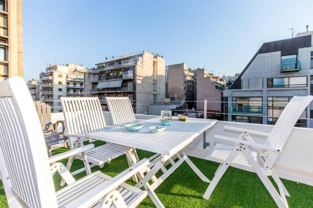 Neoclassical Flat With 2 Bedrooms In Pireu Exterior foto