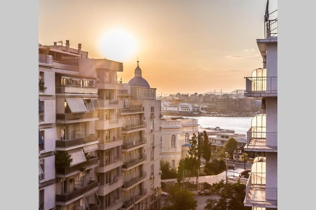 Neoclassical Flat With 2 Bedrooms In Pireu Exterior foto
